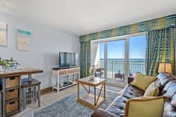 Camelot By The Sea Resort 802