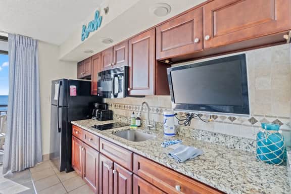 Beach Cove Resort 612
