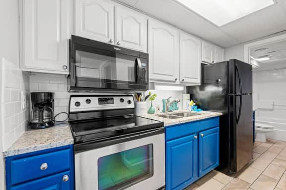 Monterey Bay Suites Resort 1111