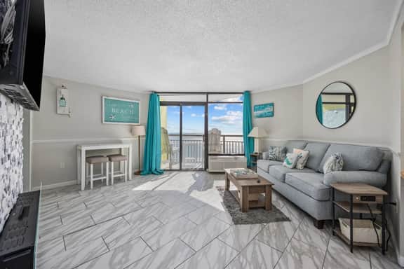 Monterey Bay Suites Resort 1637