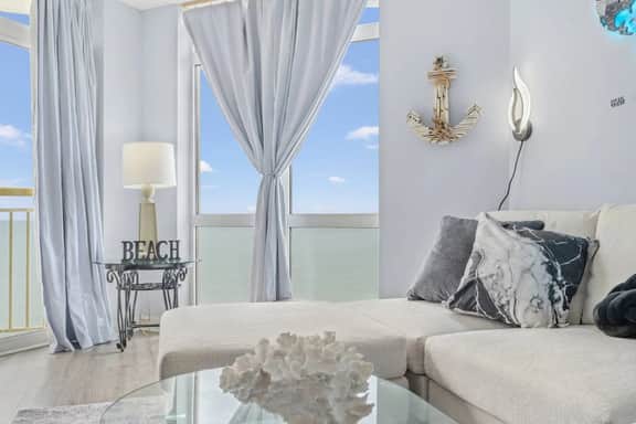 Bay Watch Resort 1817