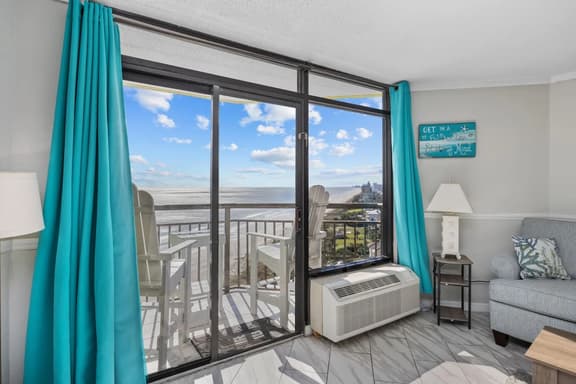 Monterey Bay Suites Resort 1637
