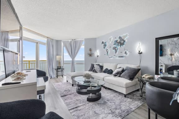 Bay Watch Resort 1817
